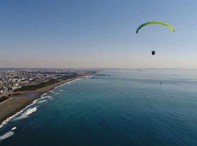 免許がなくても飛べる モーターパラグライダーで自由自在な空中散歩を楽しもう Sotoasobi Life そとあそびライフ