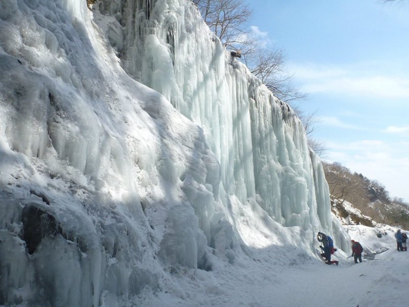冬の奥日光が熱い 自然の神秘 圧巻の氷瀑を見に行こう Sotoasobi Life そとあそびライフ