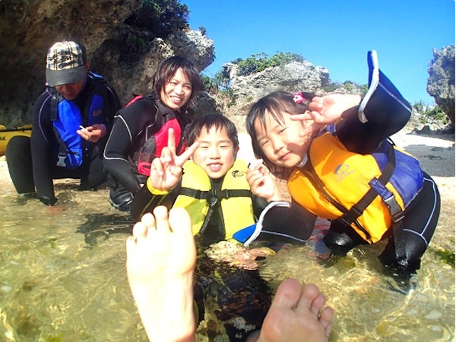 貝探しは大人も夢中になっちゃいます!photo by そとあそび
