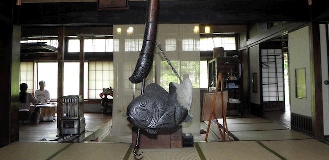 photo by 池の平ワンダーランドには宿泊施設「亀甲苑」があります。山の上の囲炉裏のある民宿です。