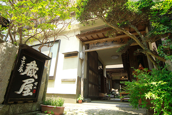 photo by 西須崎坊 蔵屋